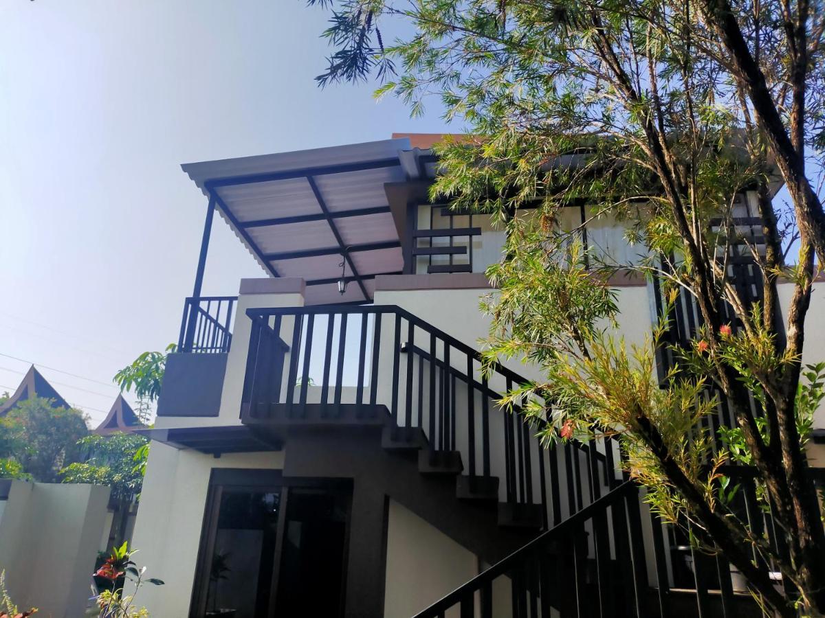Vimala Hill Villa And Resort - 3 Bedrooms Bogor Exteriér fotografie